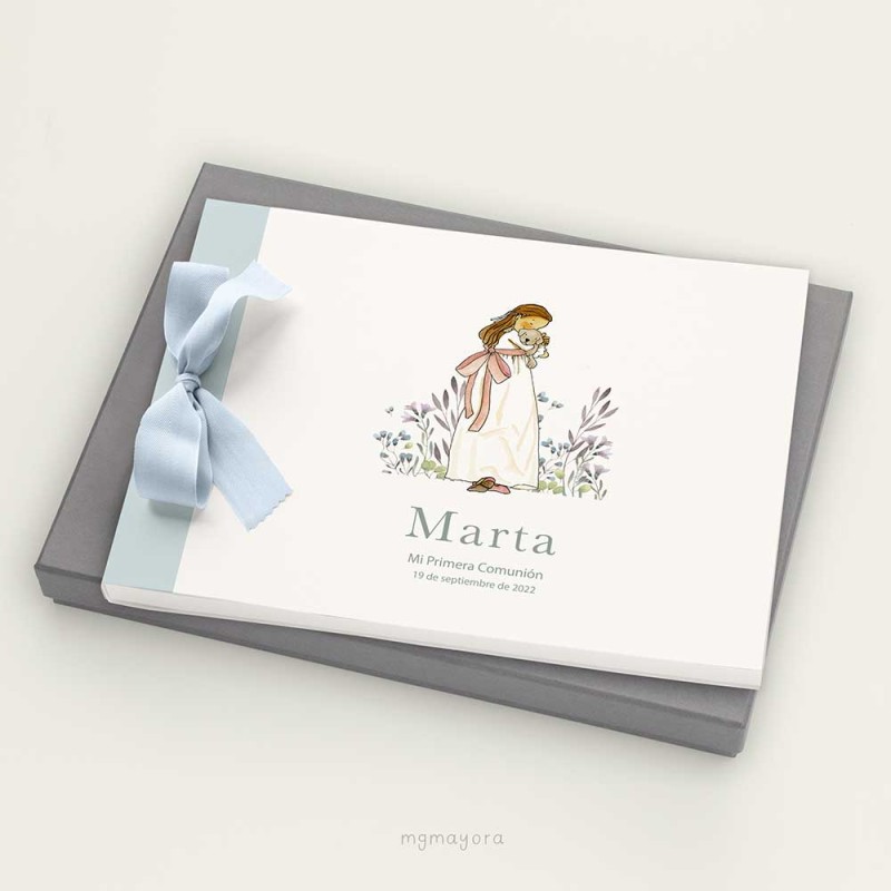 Libro de Comunión Grande MARTA