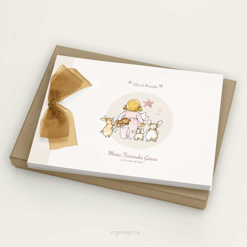 Libro del bebé Niña MARTA